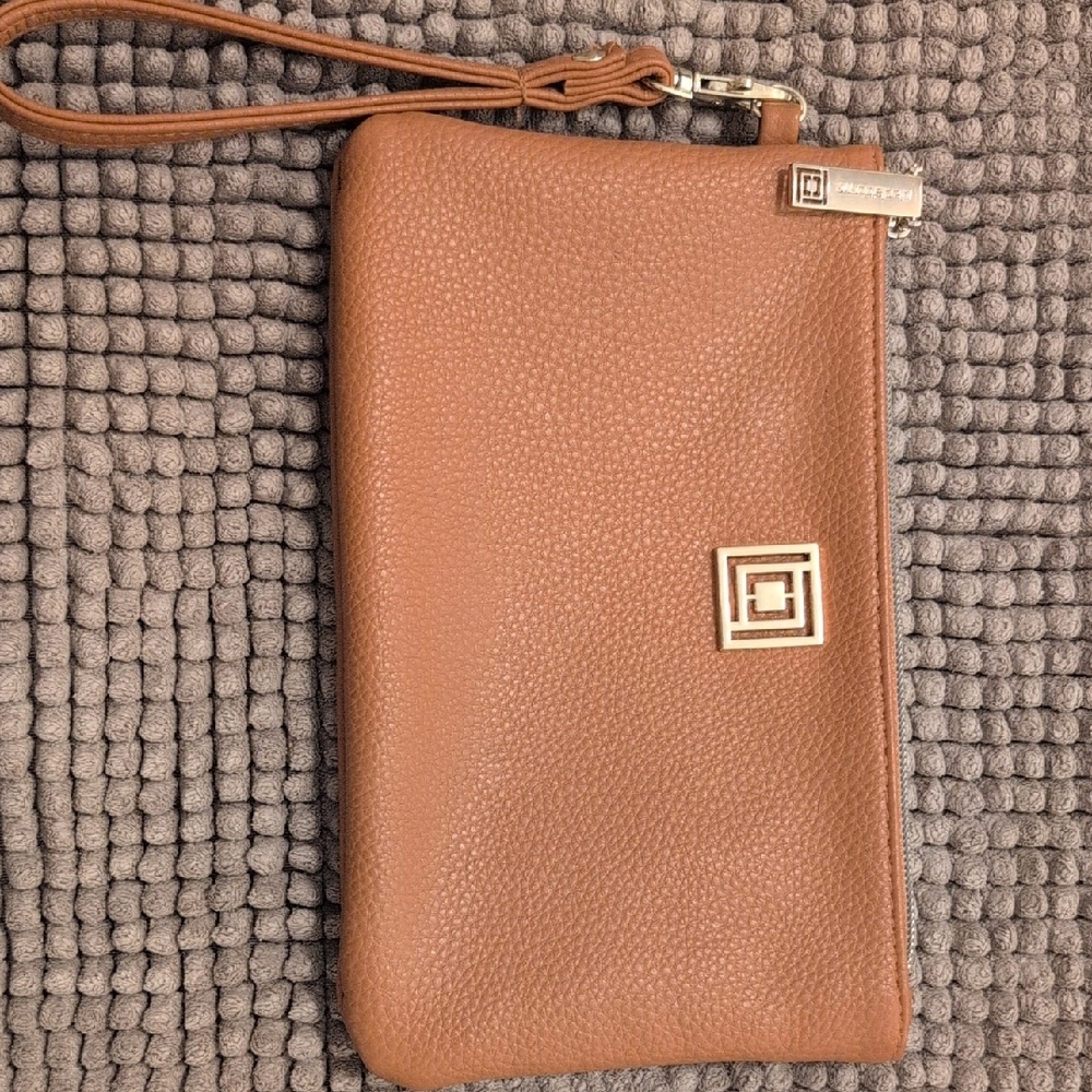 Liz Claiborne Tan and Black Wristlet